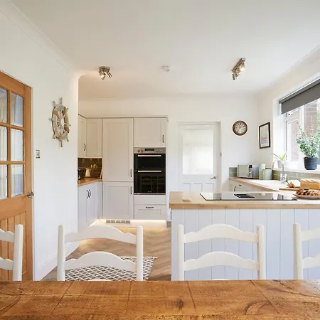 Popular With Families - Cinder Hill 度假居 *