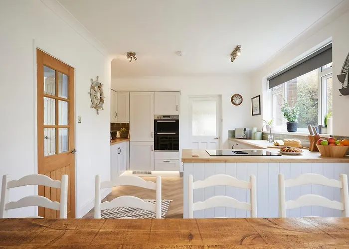 Popular With Families - Cinder Hill Holiday home *