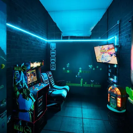 Popular With Families - Cinder Hill *