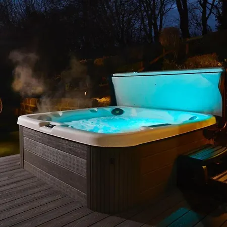 Popular With Families - Cinder Hill *